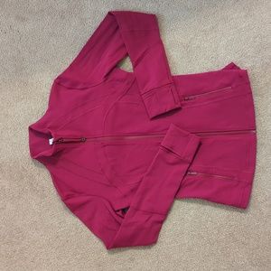 Luon Define Jacket in Pomegranate